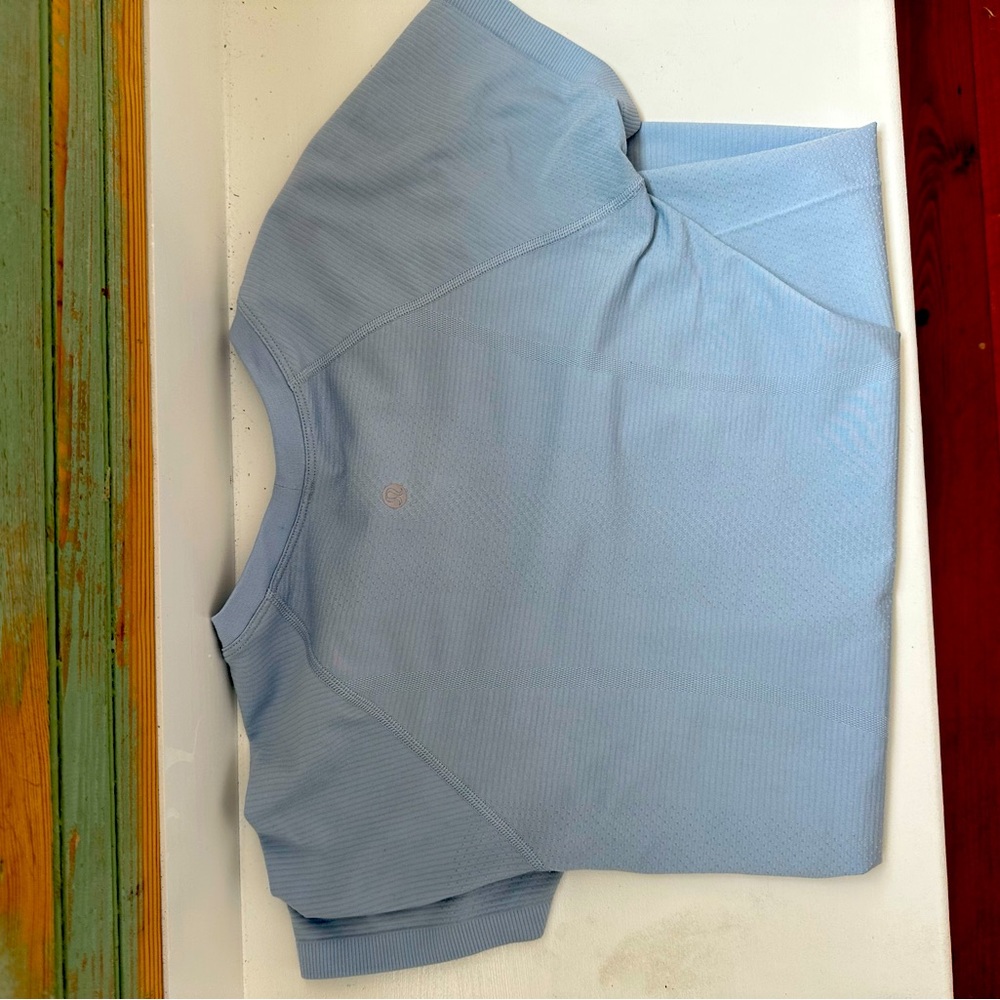 Baby blue swirly tech